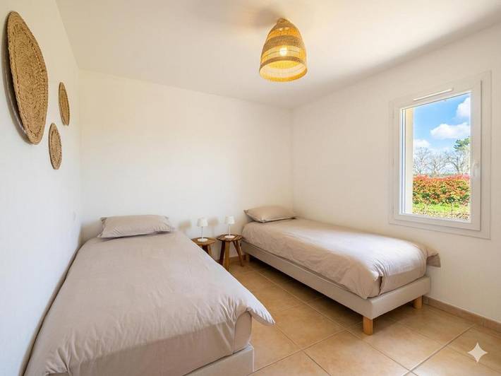 Location de vacances pour 9 personnes, avec piscine ainsi que jardin et sauna, animaux acceptés à Saint-Justin - 4