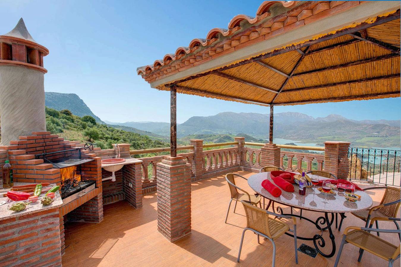 Hacienda La Vina in El Gastor, Pueblos Blancos