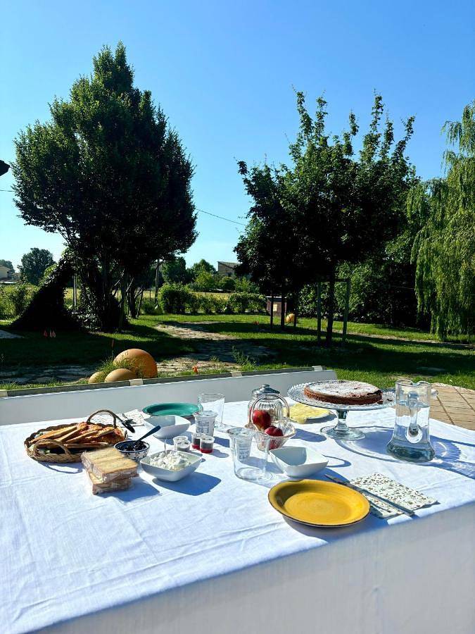 Deluxe Two-Bedroom Apartment with Garden View in Ravenne, Province de Ravenne