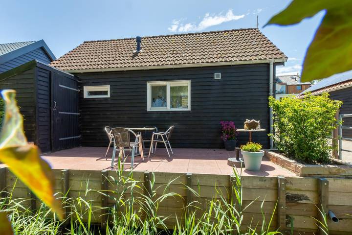 Lodge voor 2 personen, met tuin in Zeeland
