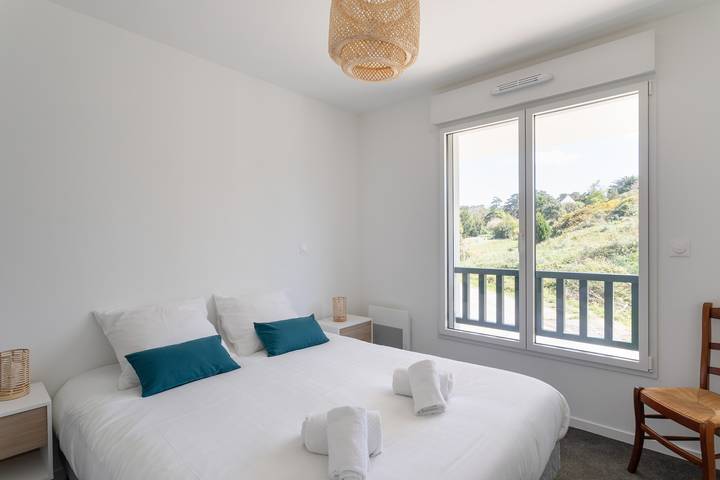 Gîte pour 6 personnes, avec balcon dans Sables d'Or les Pins - 4