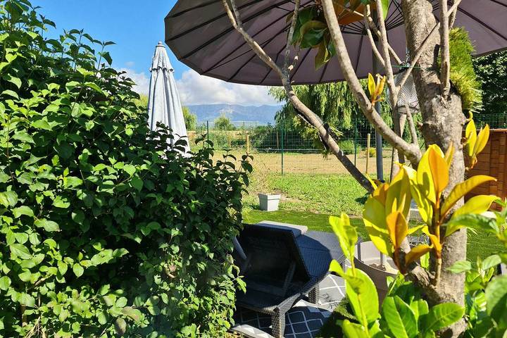 Gîte pour 2 personnes, avec terrasse et piscine à Trets - 2