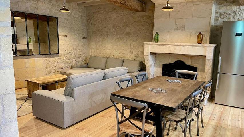 Location de vacances pour 8 personnes, avec piscine ainsi que jardin et vue, animaux acceptés à Grézillac - 2