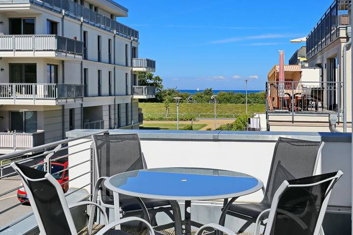 Ferienwohnung für 4 Personen, mit Balkon und Sauna in Börgerende-Rethwisch