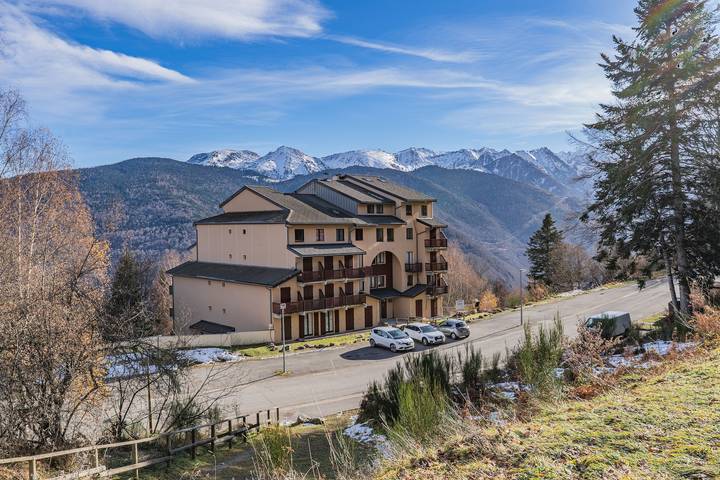 Entire studio, Studio '4 Personnes Ax3domaines 20' (4 people) in French Pyrenees