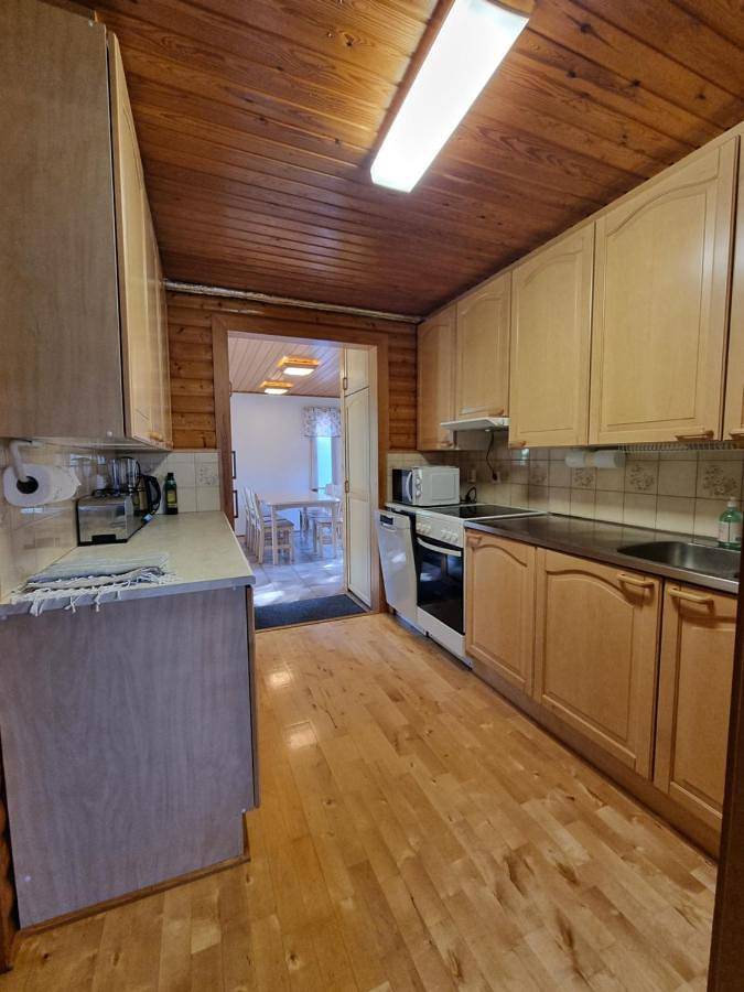 Ferienhaus für 10 Personen, mit Terrasse und Sauna sowie Seeblick und Ausblick in Rauma - 4