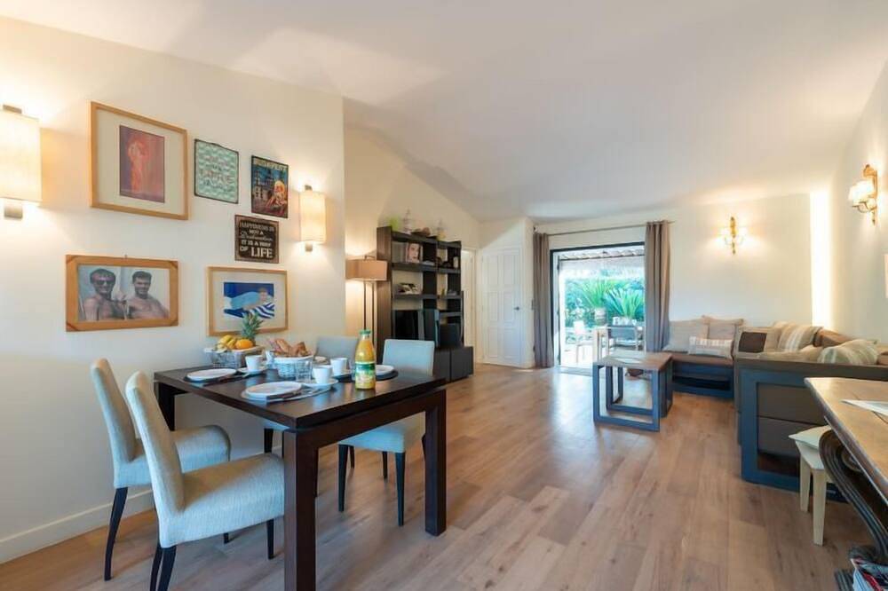 Casa vacanza a Var a partire da 494€ a notte