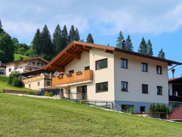 Ferienwohnung für 4 Personen, mit Terrasse und Ausblick sowie Garten in Wildschönau