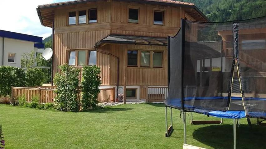 Vakantiewoning voor 13 personen, met Tuin en Sauna in Itter