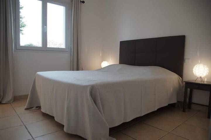 Location de vacances pour 6 personnes, avec terrasse et jardin à Puisserguier - 2