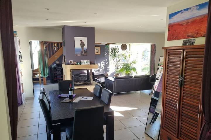 Location de vacances pour 6 personnes, avec Terrasse et Jardin à Vayres