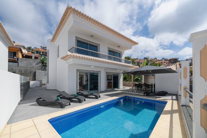 Villa pour 8 personnes, avec Balcon et Terrasse à Funchal - 2