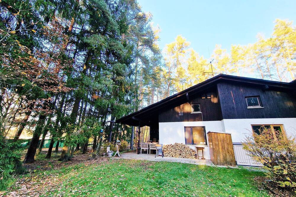 Bungalow direttamente sul lago, con propria barca in Neubäu, Roding