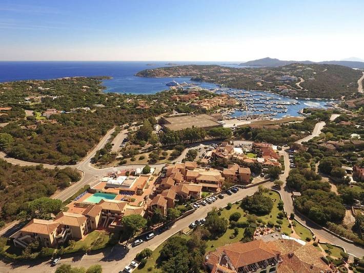 Apartamento entero, Apt. Cervo Marina Sa, mit Eigentumswohnungen und Schwimmbad in Liscia di Vacca, Arzachena