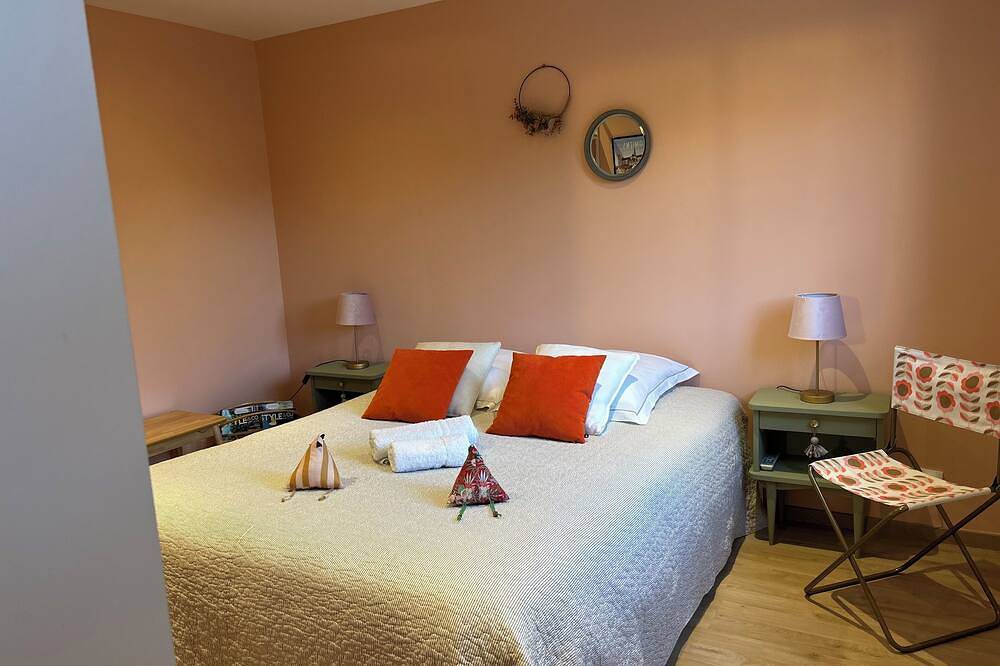Bienvenue chez nous, Coté Poules in Quesnoy-sur-Airaines, Région d'Amiens