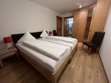 Vacation Apartment for 6 Guests in Schatzalp, Davos, Picture 3