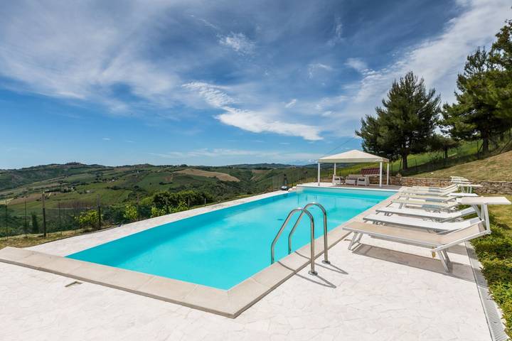 Villa für 16 Personen, mit Pool und Garten sowie Terrasse in Marche - 3