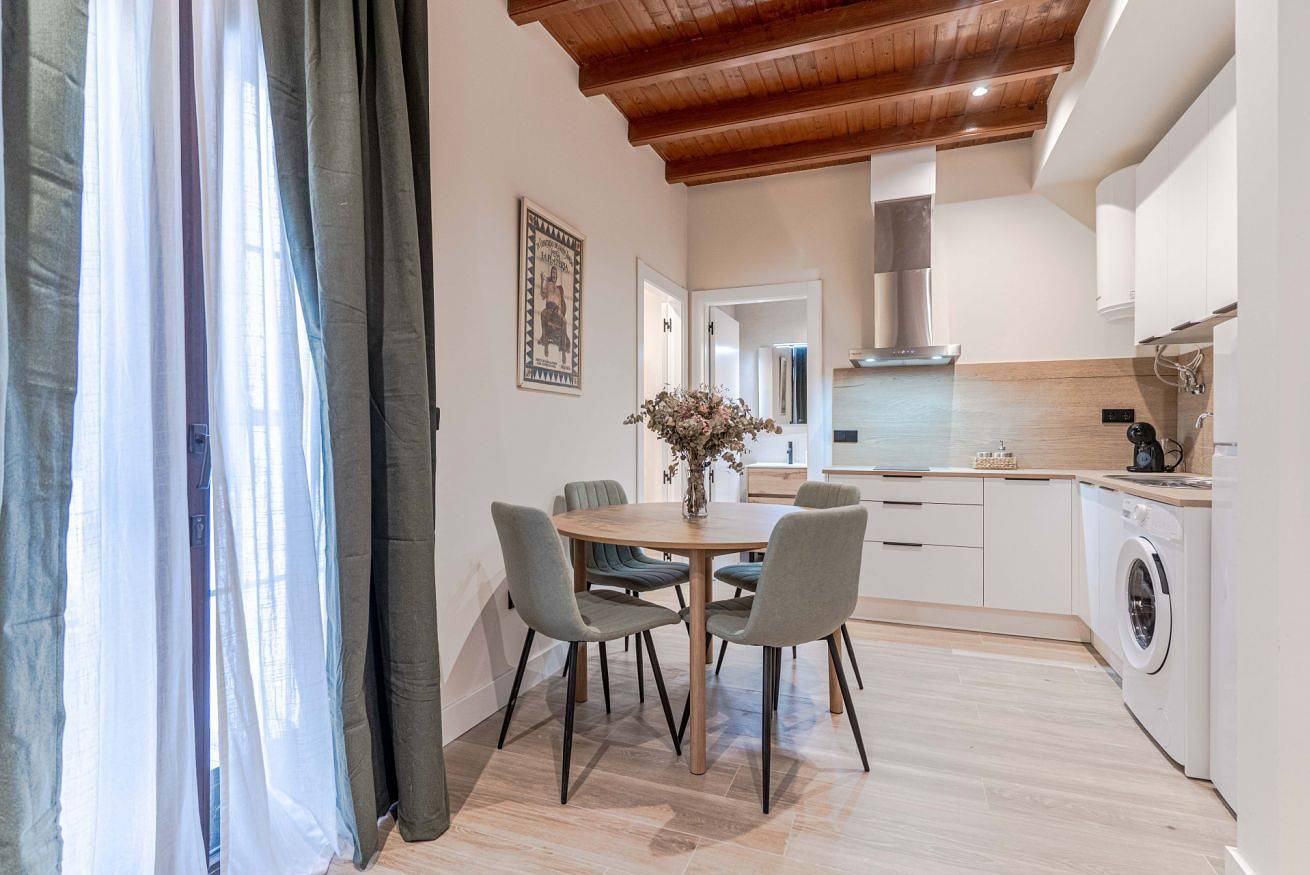 Geheel appartement, Suite Alhambra · Modern with private patio in Centro-Sagrario, Granada