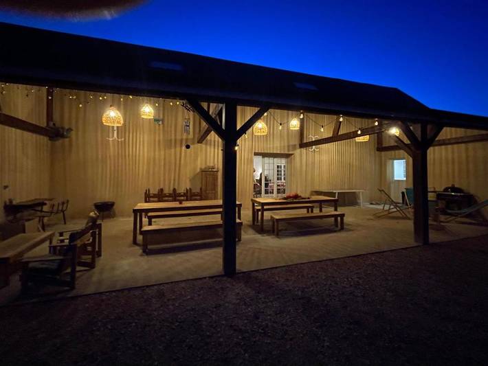 Location de vacances pour 15 personnes, avec terrasse et jardin à Mansigné