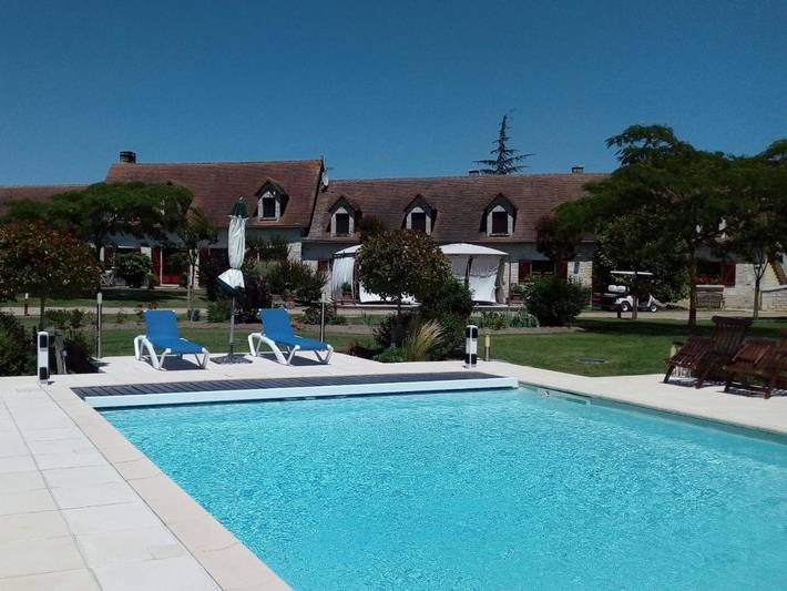 Location de vacances pour 4 personnes, avec Jacuzzi et Terrasse ainsi que Vue et Vue sur le lac à Bossée