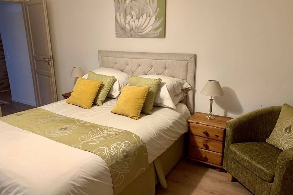 A Touch of Paradise in rural France with heated pool in Vanzay, Région de Niort