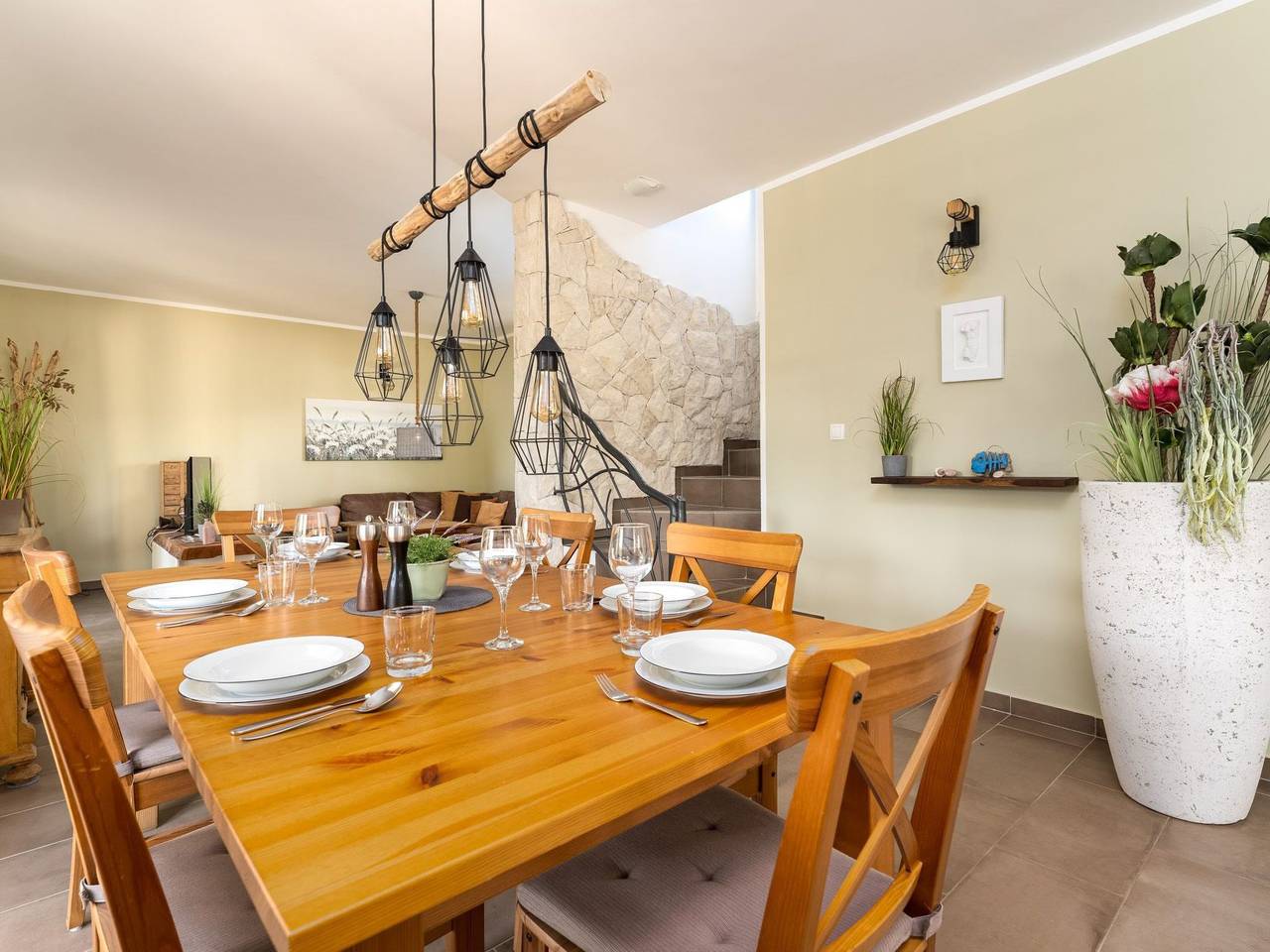 Eine luxuriöse Villa "Maslina" mit Pool und Grill in Garica, Krk