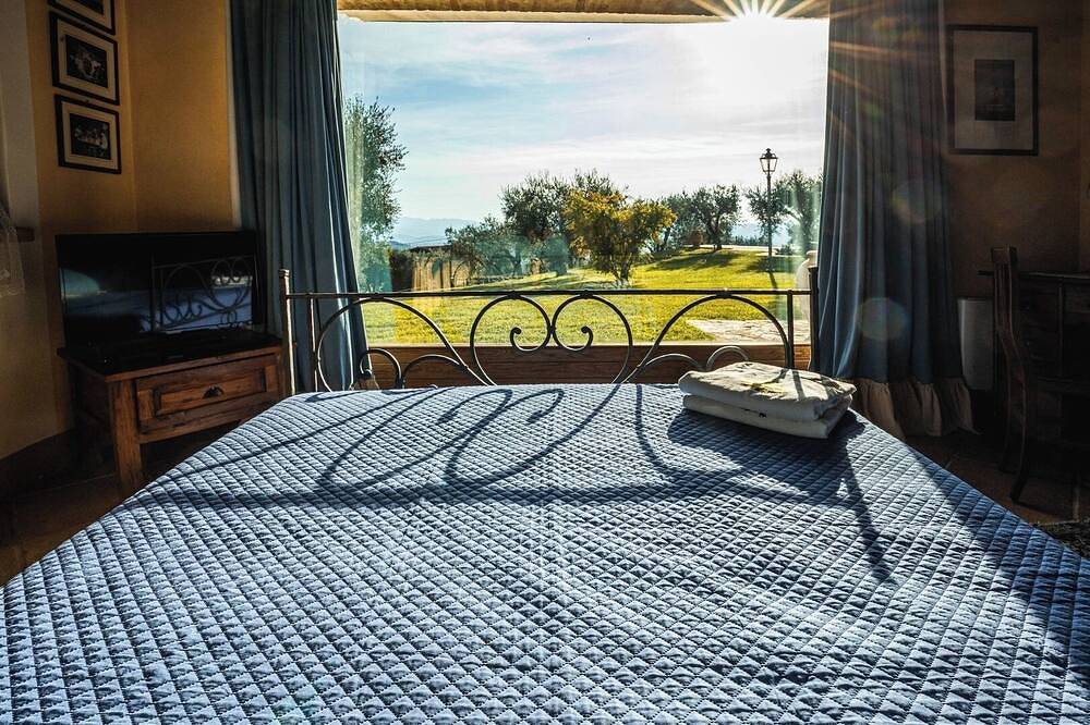 Villa Polissena - Country villa with pool in Umbria in Collazzone, Perugia Provinz