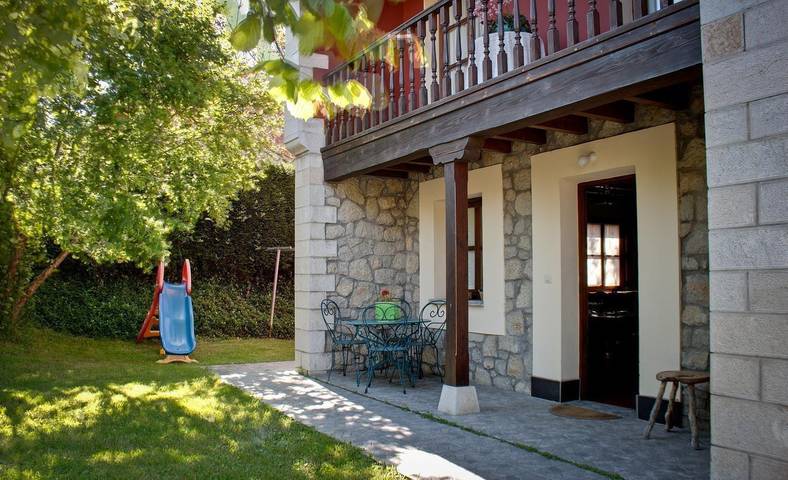 Casa de vacaciones para 4 personas, con jacuzzi además de jardín y balcón en Costa Oriental Asturiana - 2