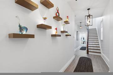 Vacation Rental for 6 Guests in Downtown Halifax, Halifax, Picture 2