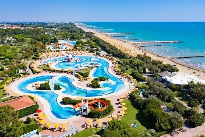 Bungalow per 5 persone, con Terrazza e Piscina a Caorle