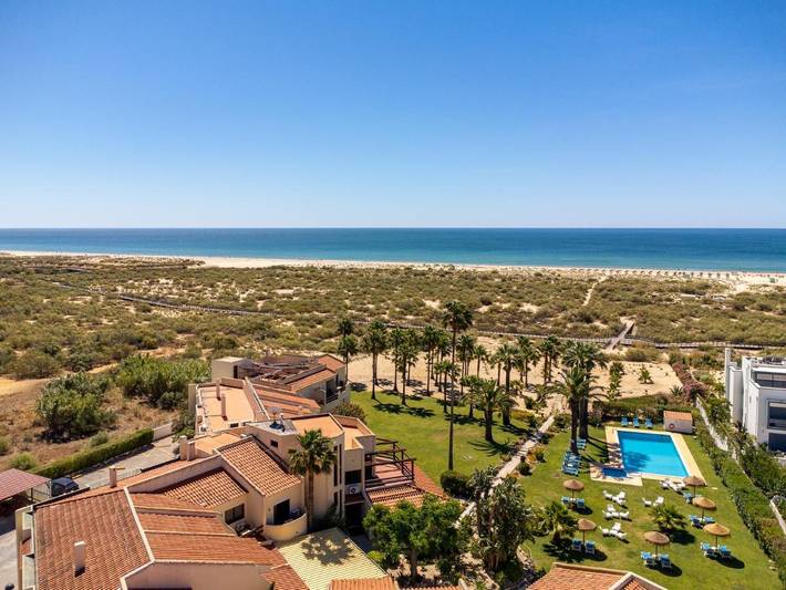 Club vacances pour 4 personnes, avec jardin ainsi que terrasse et piscine en Algarve - 2