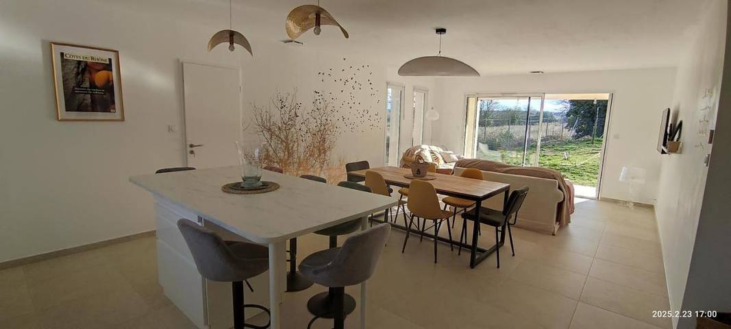 Location de vacances pour 6 personnes, avec jardin et piscine, animaux acceptés à Saint-Marcel-de-Careiret - 2