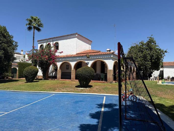 Casa de vacaciones para 10 personas, con piscina además de jardín y vistas - 1