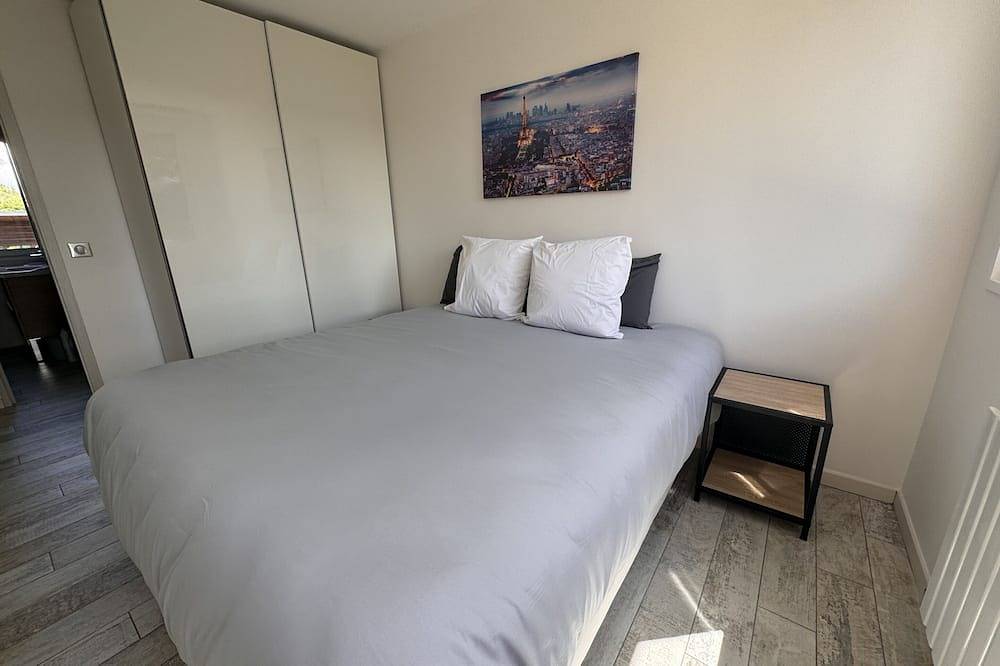 Entire apartment, Appartement Coté Seine in Le Port-Marly, Yvelines