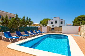 Vacation Rental for 6 Guests in Cala Blanca, Ciutadella, Picture 3