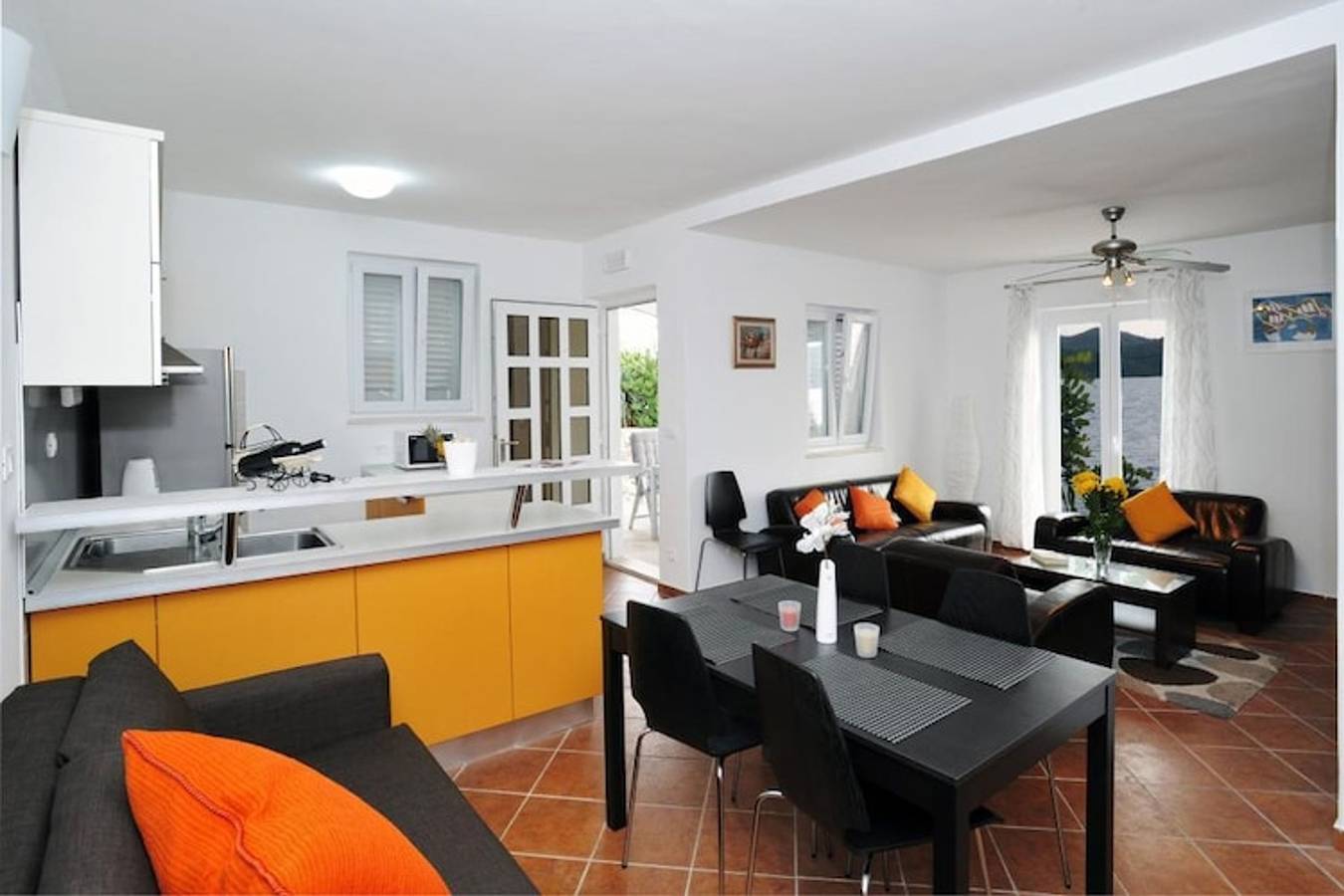 Holiday Home Odiseja- One Bedroom Apartment with Terrace and Sea View in Brsecine, Dubrovnik-Neretva