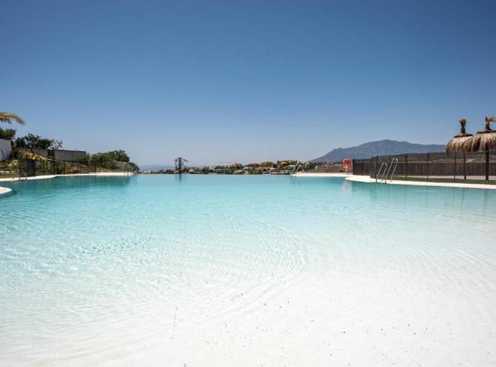 Apartamento entero, Luxurious penthouse with mountain and sea view 422 in Val de Guadalmina, Benahavís