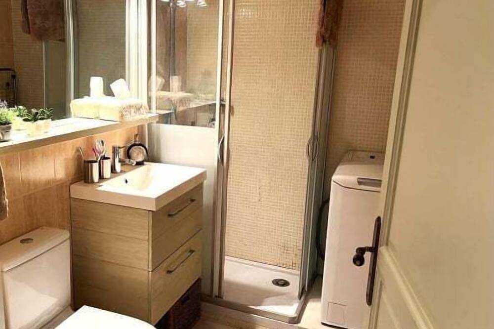 Appartement entier, Appartement 2 ch. Piscine, Terrasse, Vues, 6 Pers. et Wifi in Bourg-Madame, Parc naturel régional des Pyrénées catalanes