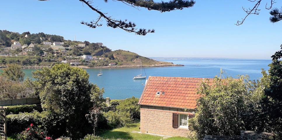 Gîte pour 3 personnes, avec terrasse et jardin dans Val-de-Saire