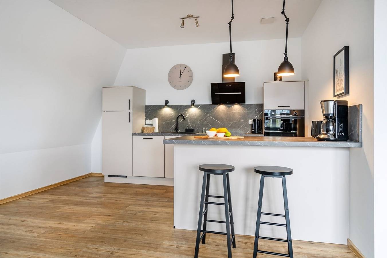 Entire holiday apartment, Sonniges City-Apartment mit Terrasse über den Dächern von Aurich in Aurich, Landkreis Aurich