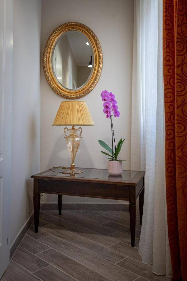 Double Room with Private Bathroom in Livorno, Etruskische kust