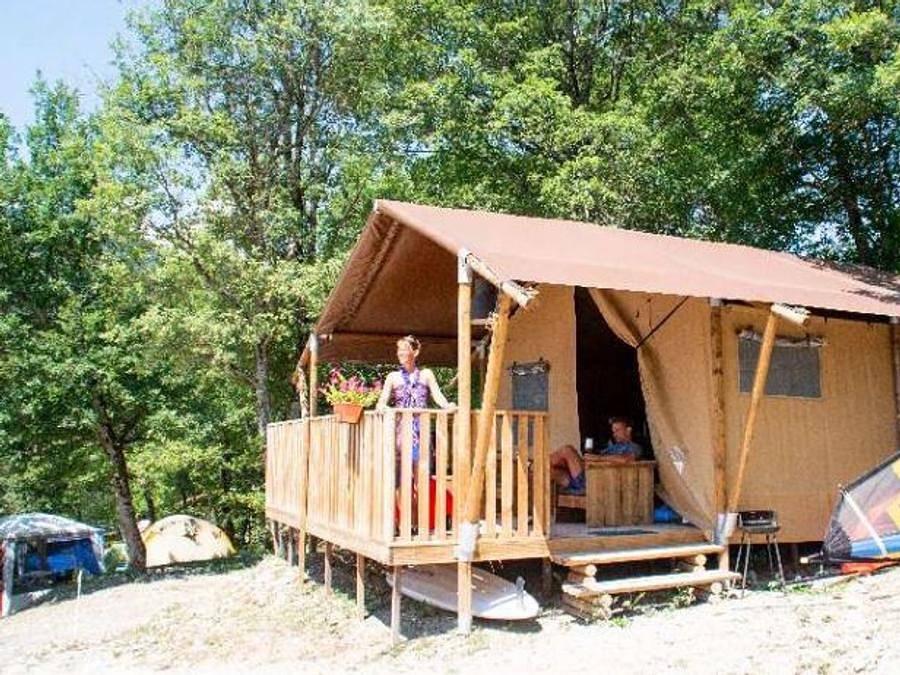 Camping De Savel - Insolite 4 personnes - Tente Safari 4p in Mayres-Savel, Vercors