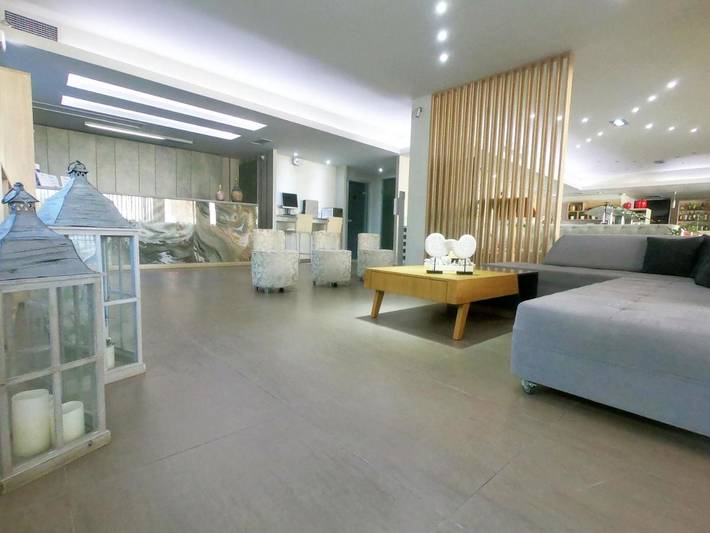 Location de vacances pour 2 personnes, avec piscine et jacuzzi ainsi que jardin et bassin pour enfant dans Pefkochori - 4