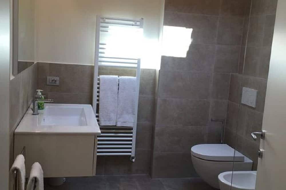 Villa Rossa Dependance Lake Garda Bardolino-Cavaion (Dependance) in Cavaion Veronese, Gardasee-Berge