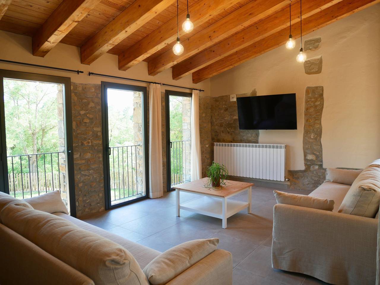 Casa Rural 'La Rossa' con Vistas a la Montaña, Piscina Privada y Wi-Fi in San Miguel de Campmajor, Pla de l'Estany