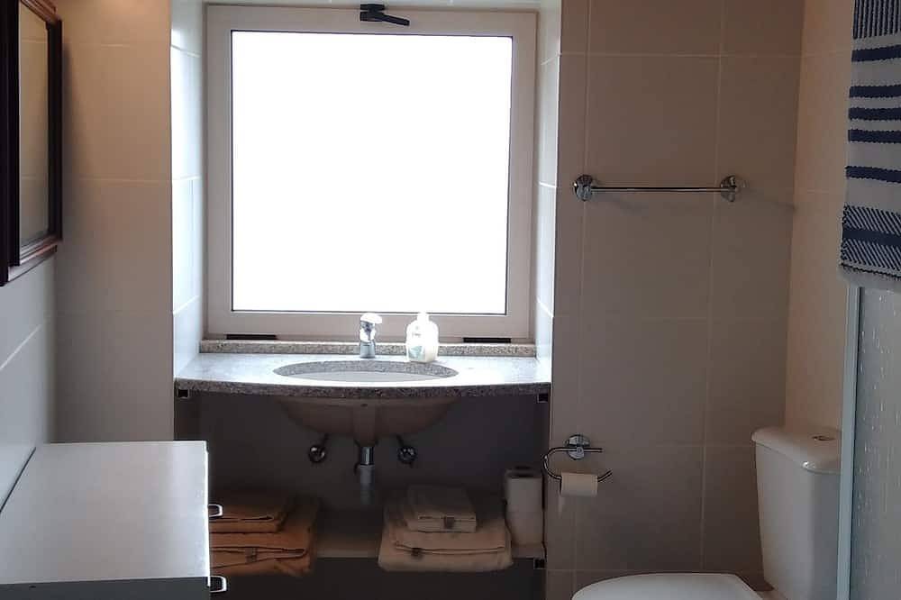 Terrus Weine, Douro Valley Lemon Tree Cottage 67400 / Al in Serra do Marão, Resende