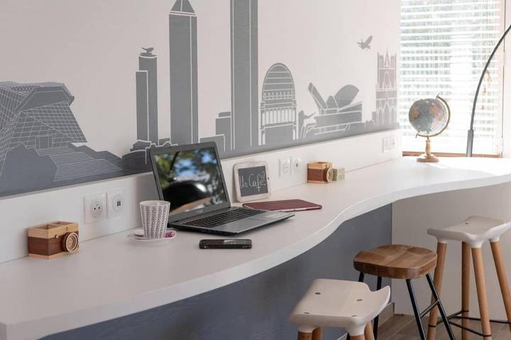 Hôtel pour 3 personnes, avec vue et terrasse, animaux acceptés à Givors - 3