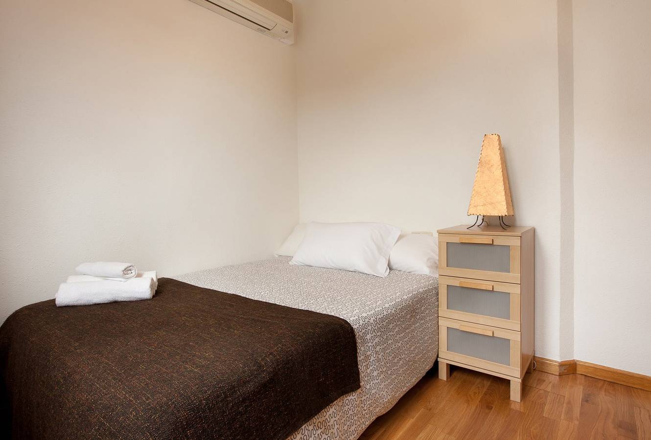 Entire apartment, Guestready Essential - Bright flat near Casa Milà in Barcelona Centre, Barcelona