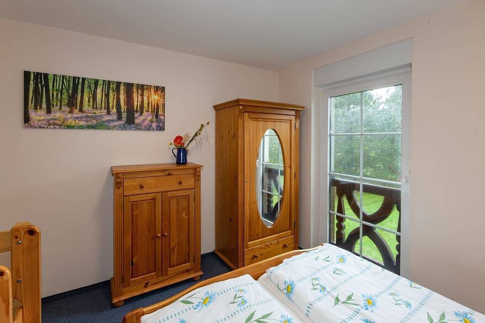 Ganze Wohnung, Fewo Kiefer, Sz, Wohnr./Küchenz., Du/Wc (1 Sz im Dg ) - Zimmermanns Ferienhof in Werben, Lausitz