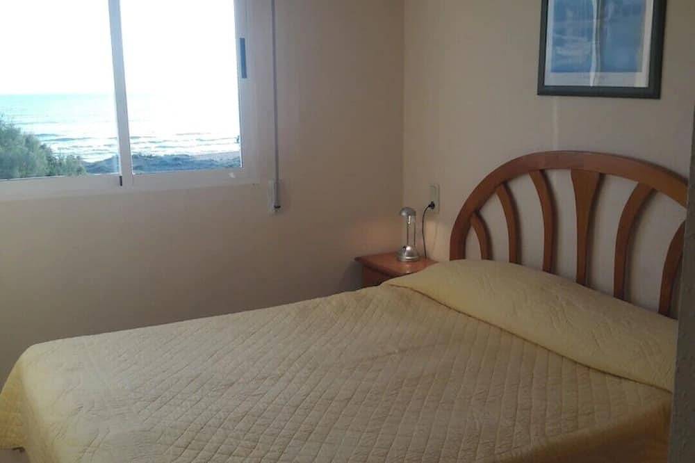 Apartamento entero, Apartment directly on the dune beach with pool, fantastic sea view, Wifi in Piles, Costa de Valencia